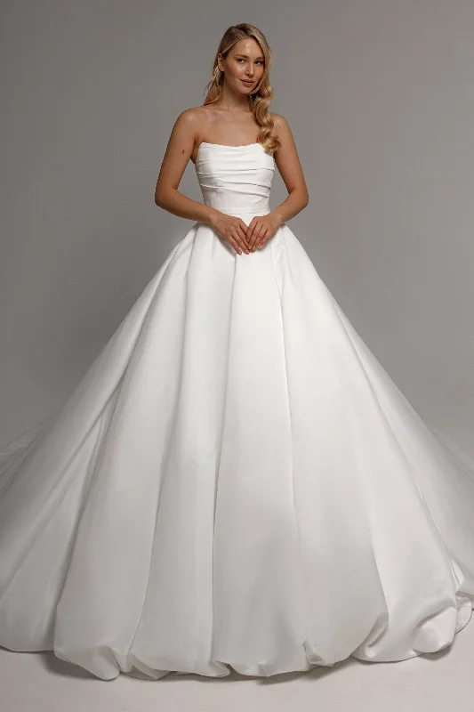 2 in 1 Sheath Wedding Dress Jelena with Detachable Sophia Skirt